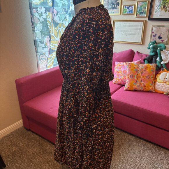 Old Navy Black Floral Midi Dress – Size M – Ruffle Neck & Sleeves - Picture 2 of 5